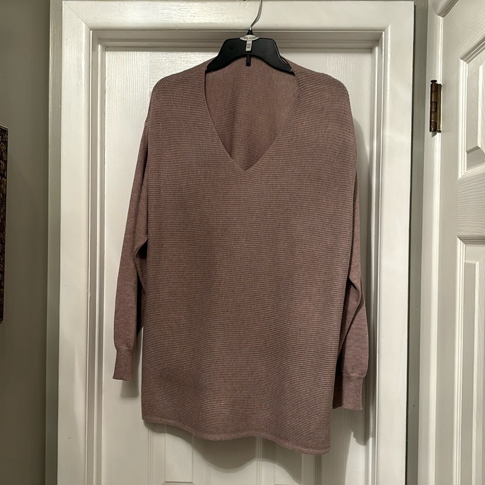 Sweater - Picture 1 of 1